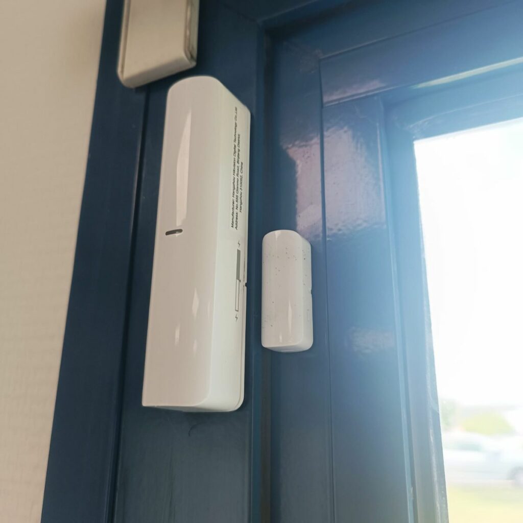Capteur d'ouverture et de vibration pour la protection périmétrique maison par B2L System